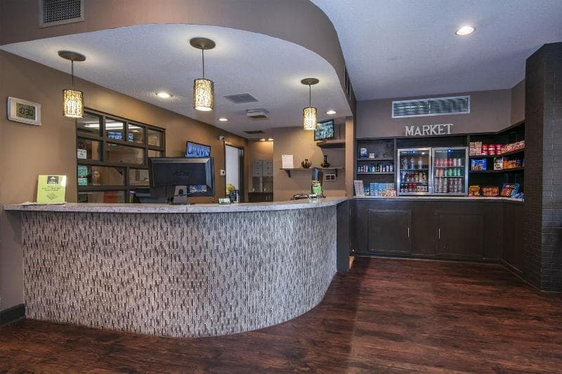 Guest Inn And Suites Midtown Medical Center - Adults Only 4