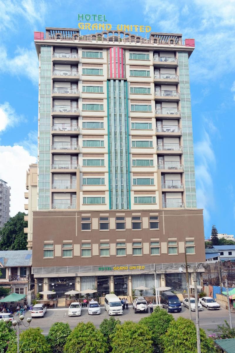 Grand United Ahlone 3