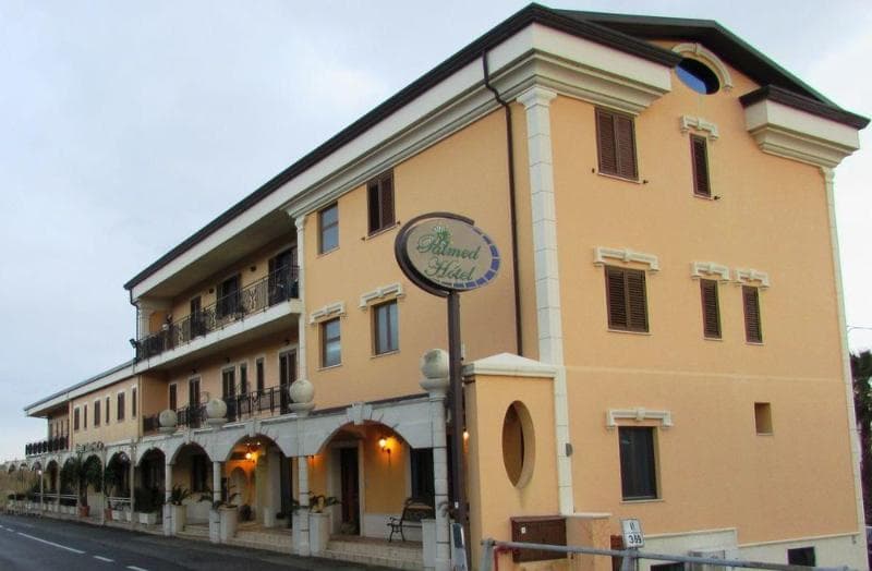 Palmed Hotel main