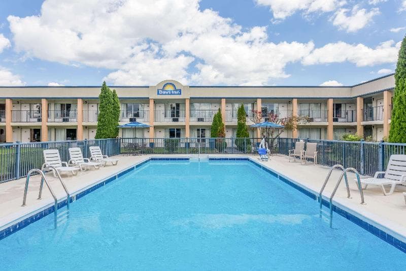 Days Inn by Wyndham Christiansburg 4
