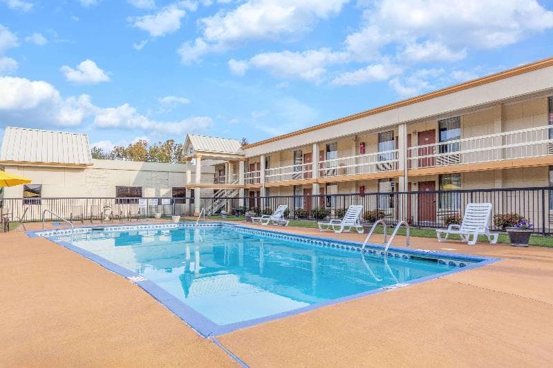 Quality Inn 3