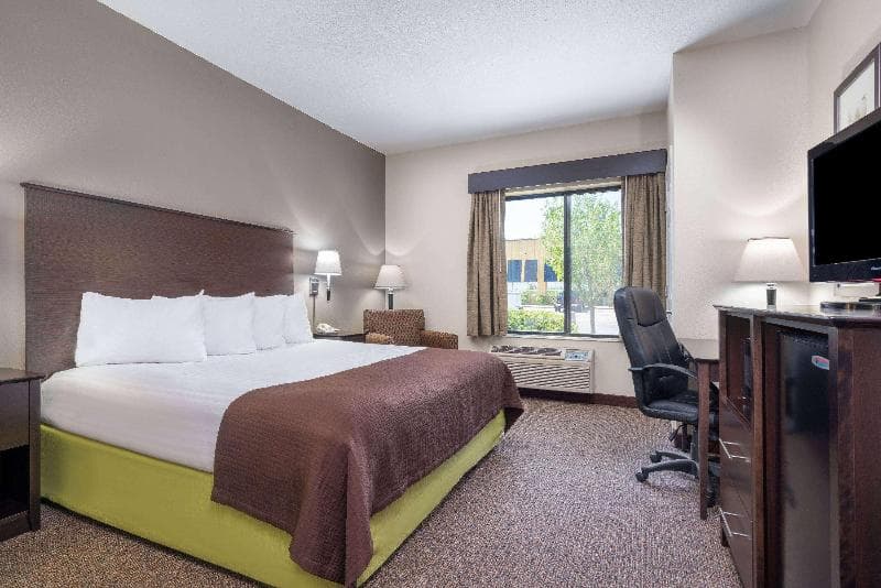AmericInn by Wyndham Rochester Airport 3