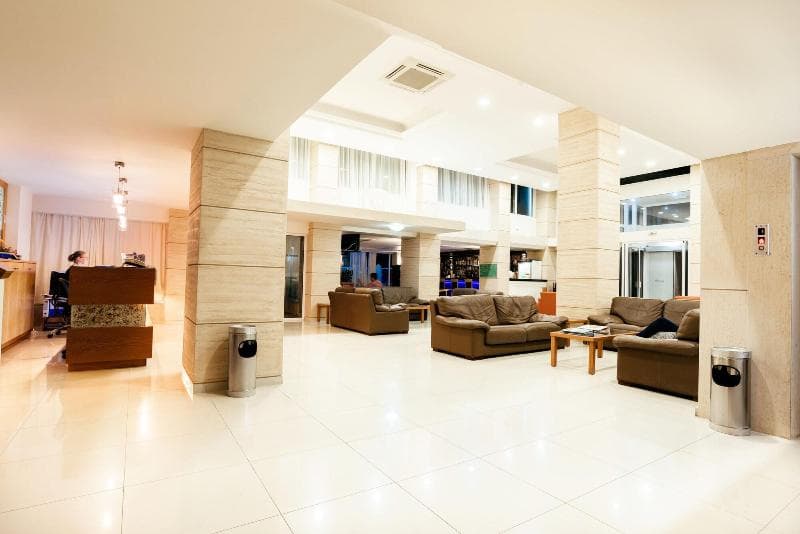 Hotel Riviera 5