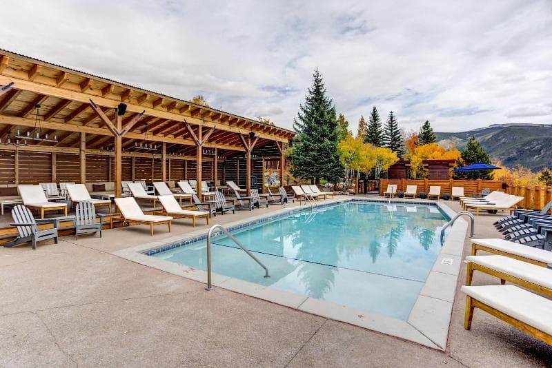 Grand Lake Lodge 2