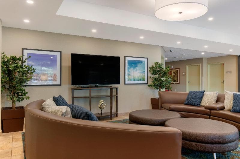 Candlewood Suites Reading 5