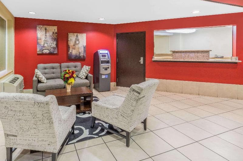 Super 8 by Wyndham Roseburg 5