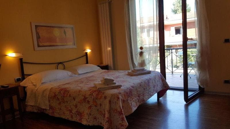 Aurelia Garden Gold Bed & Breakfast 4