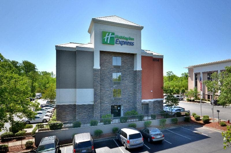 Holiday Inn Express Raleigh-Durham Airport 4