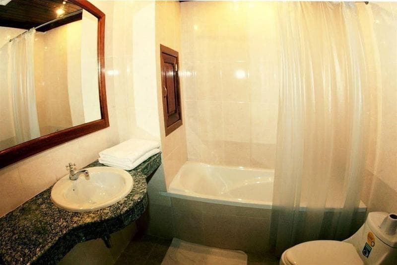 Mom's Guesthouse 5