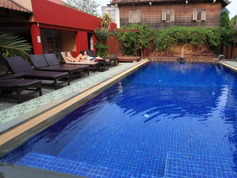 Mom's Guesthouse main