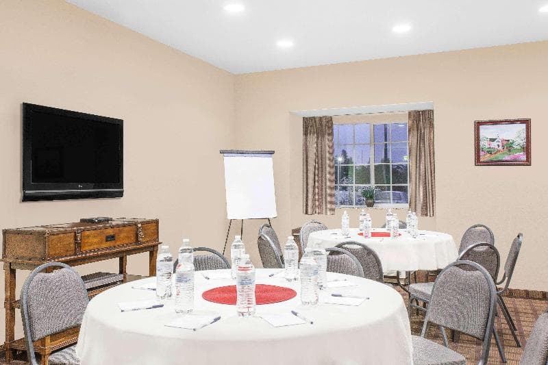 Microtel Inn & Suites By Wyndham Conway 2