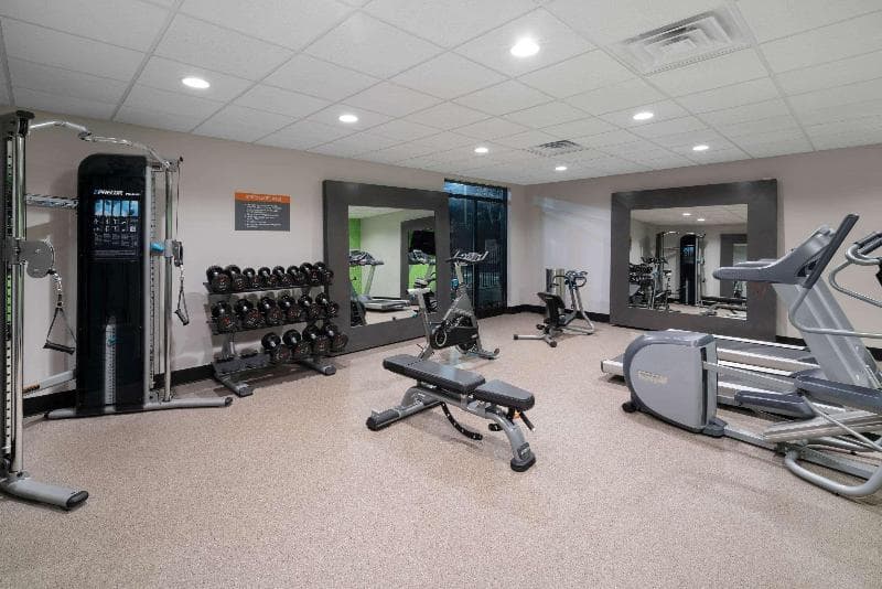 La Quinta Inn & Suites by Wyndham Raleigh Downtown North 4