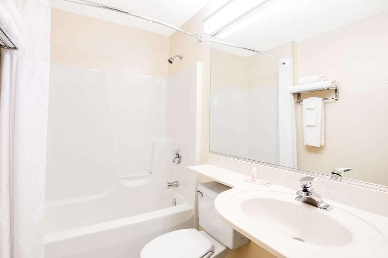 Surestay Hotel By Best Western Christiansburg Blacksburg 4