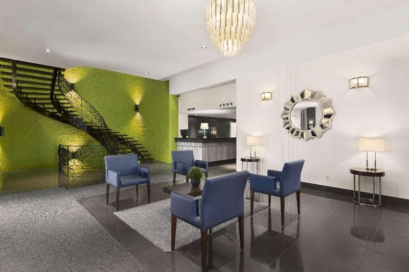 Days Inn by Wyndham Montreal Airport Conference Centre 2