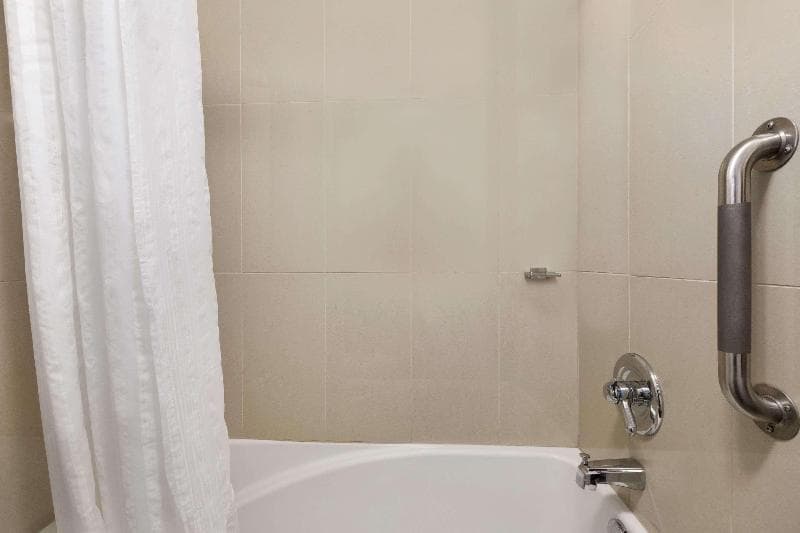 Days Inn by Wyndham Montreal Airport Conference Centre 3