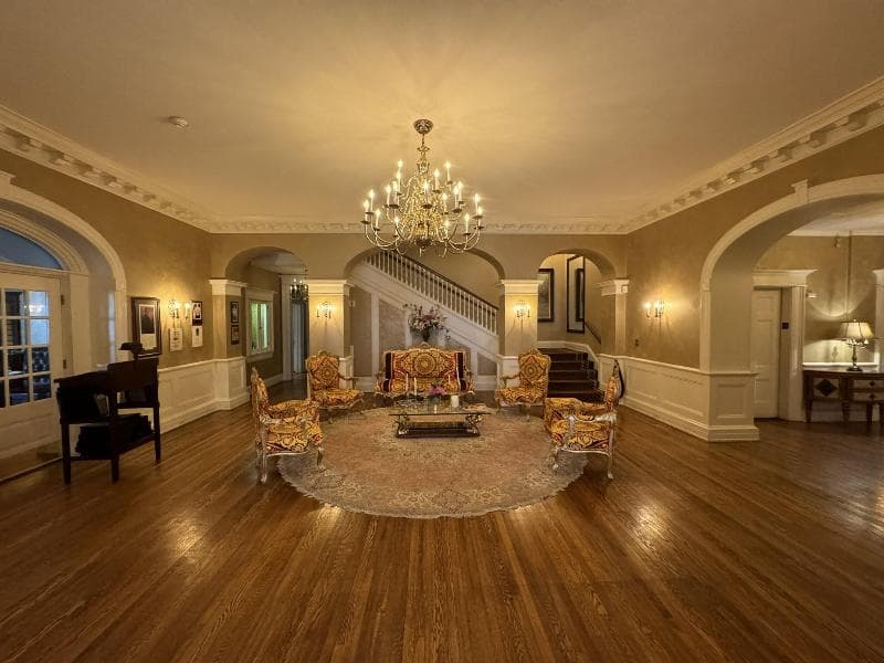 Inn On Broadway photo 1