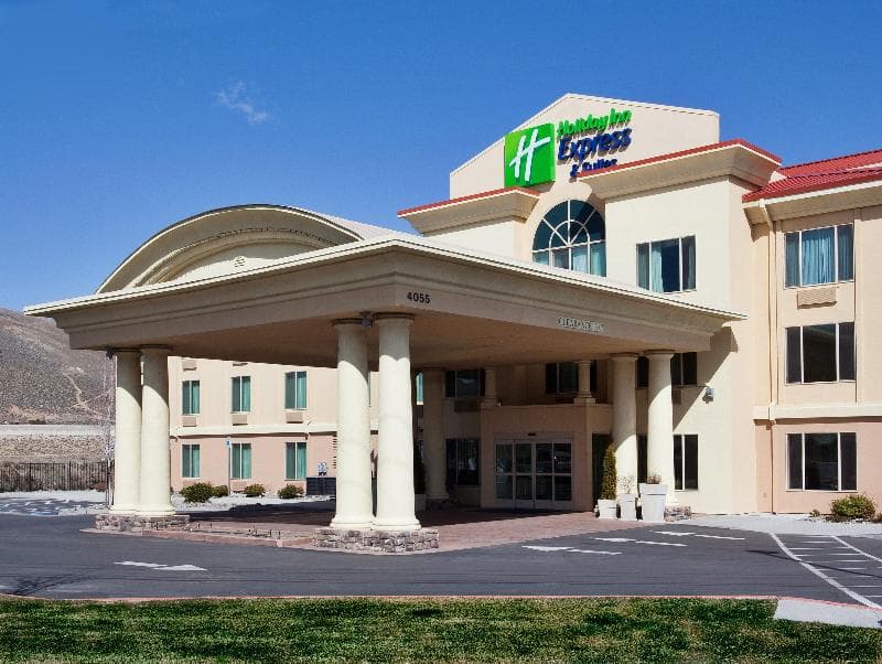 Holiday Inn Express & Suites Carson City photo 1