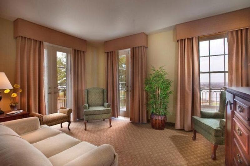 Natchez Grand Hotel & Suites 2
