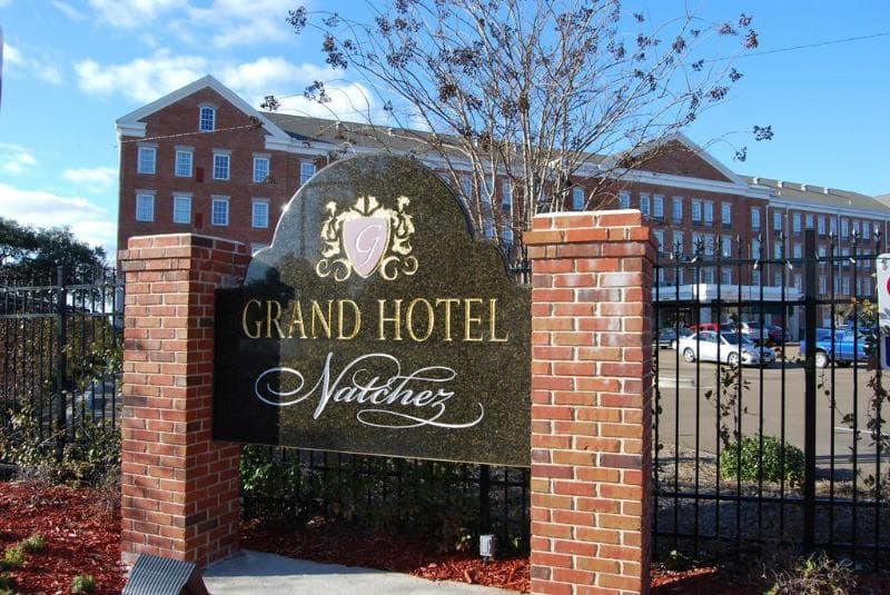 Natchez Grand Hotel & Suites 3