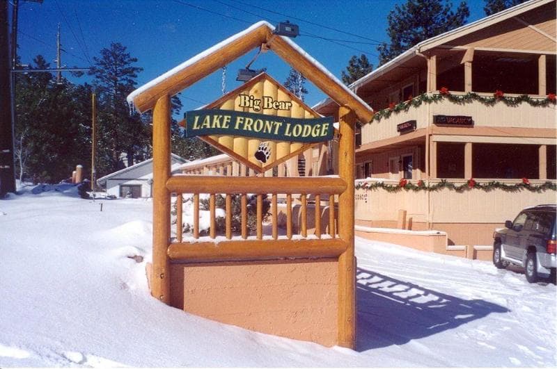 Big Bear Lakefront Lodge 2