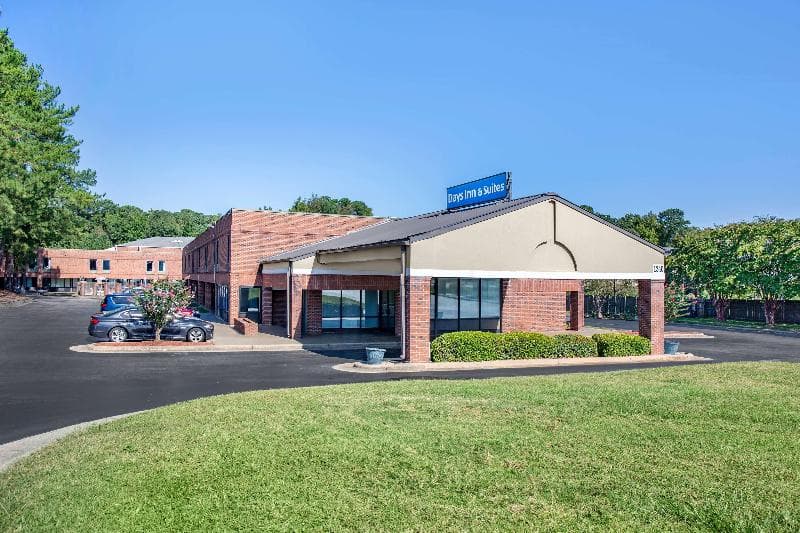 Days Inn & Suites By Wyndham Rocky Mount Golden East 3
