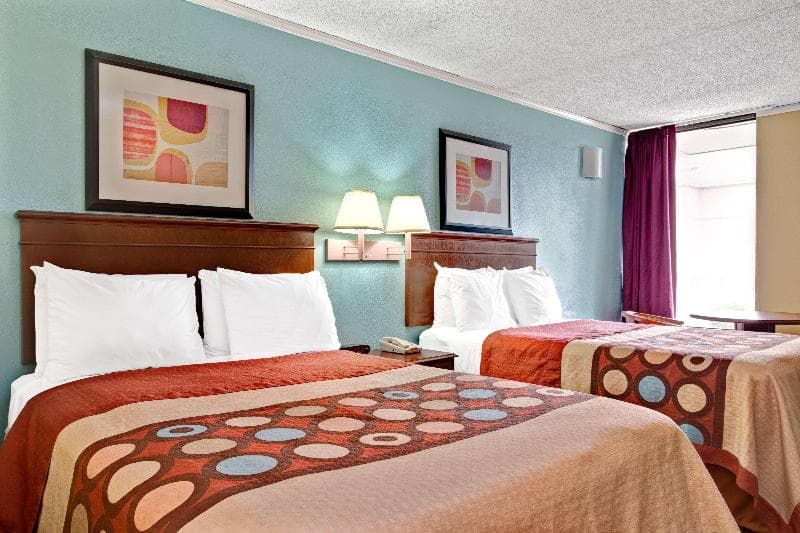 Super 8 By Wyndham Raleigh Downtown 5