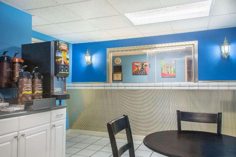Super 8 By Wyndham Durham/University Area 4