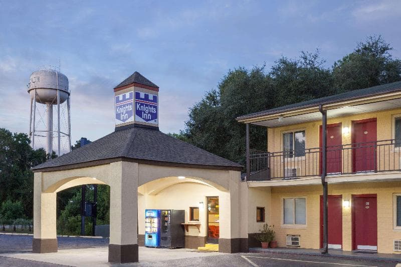 Knights Inn - Yemassee 3