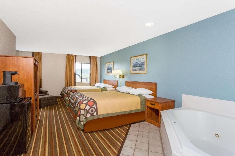 Super 8 By Wyndham Bedford 2