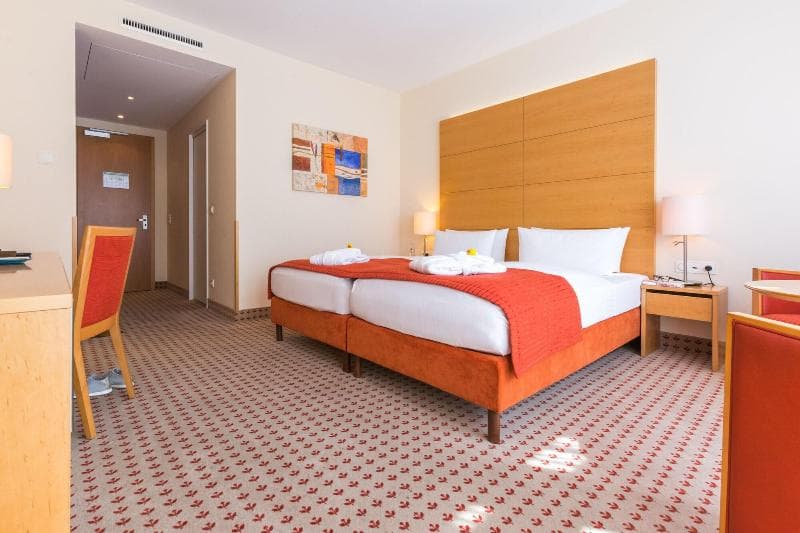 Park-Hotel Hbner 4