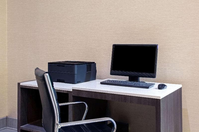La Quinta Inn by Wyndham Radford photo 1