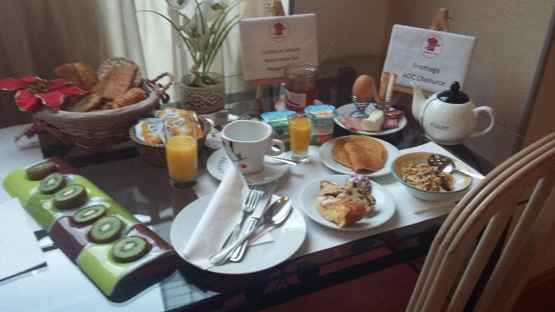 Brit Hotel Reims Centre - Aux Sacres 3
