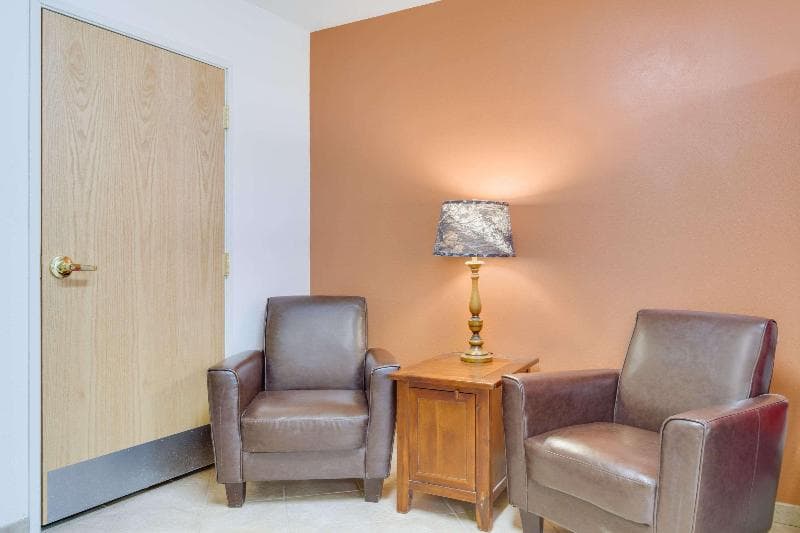 Super 8 by Wyndham Cooke City Yellowstone Park Area 4