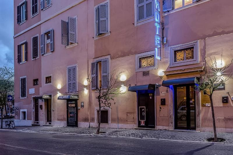 Hotel Center 3 2