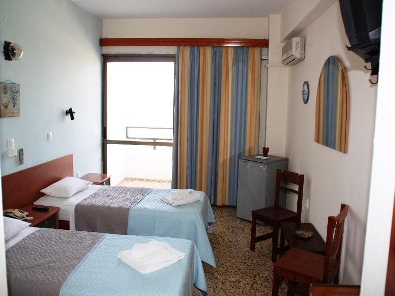 Yota Beach Hotel 3
