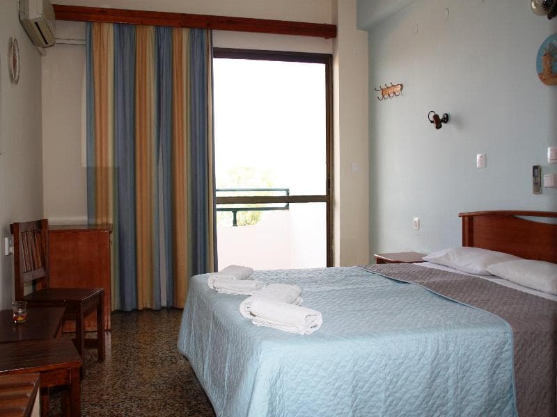 Yota Beach Hotel 4