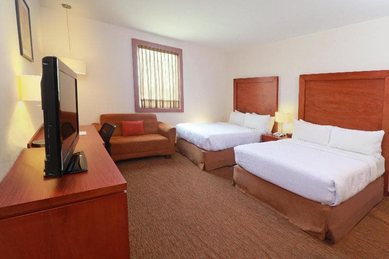 Staybridge Suites Queretaro 4