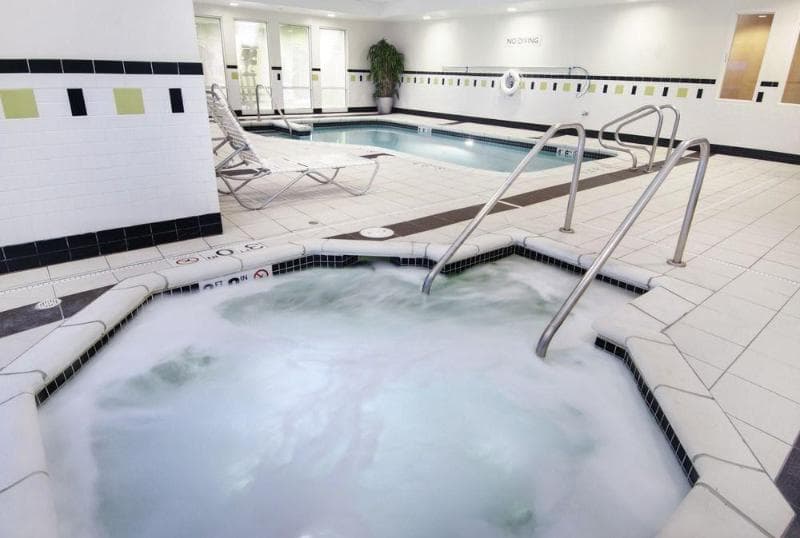 Fairfield Inn & Suites Rockford 3