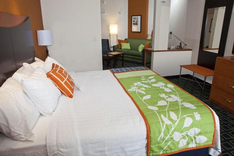 Fairfield Inn & Suites Rockford 4