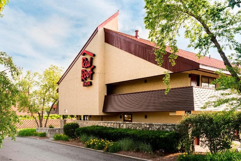 Red Roof Inn Rockford 5