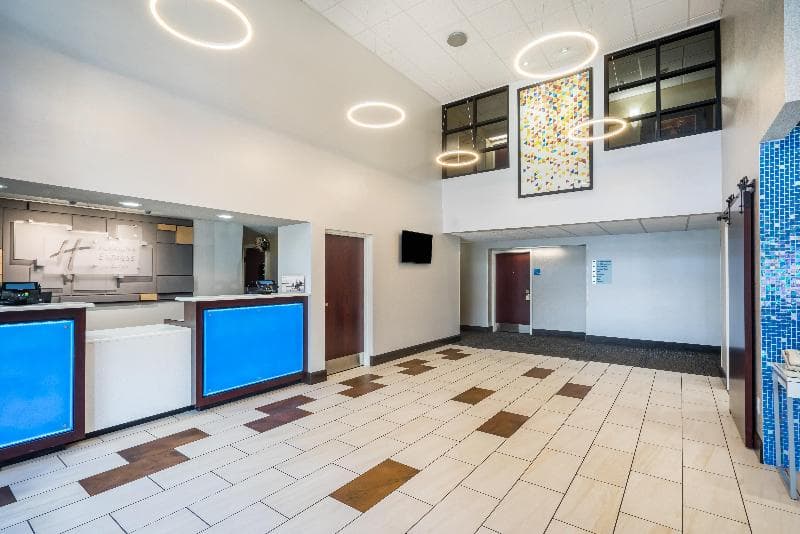 Holiday Inn Express & Suites Fort Payne 4