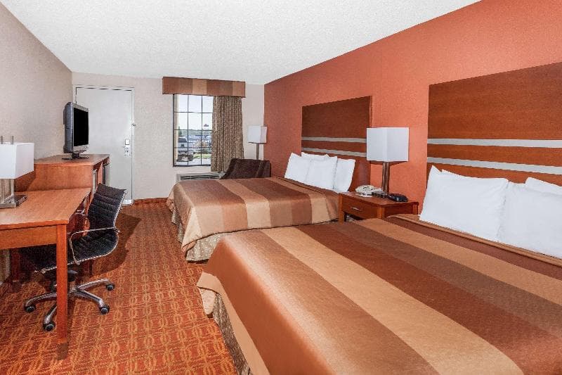 Days Inn by Wyndham Dalton 3