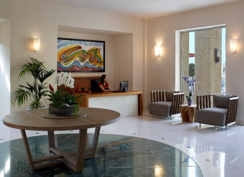 Elite Suites By Rhodes Bay 3