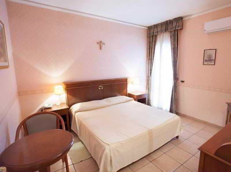 Santa Lucia 5