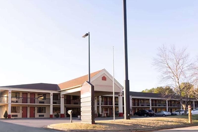 Days Inn By Wyndham Adairsville photo 1