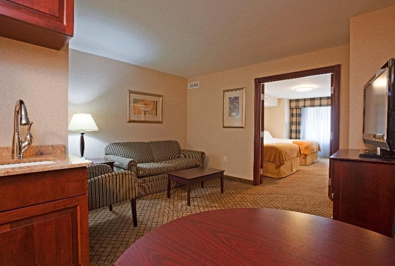 Holiday Inn Express & Suites Winona 5