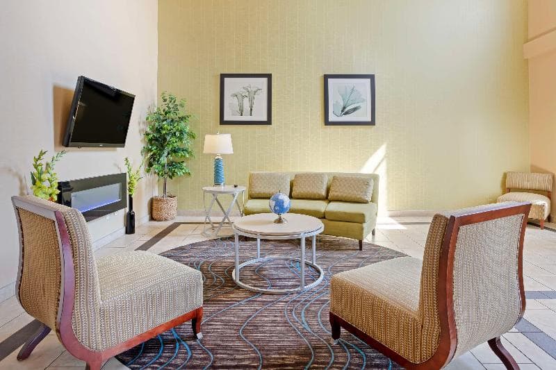 Best Western Plus Lonoke Hotel 2