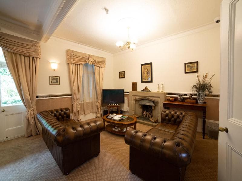 Fines Bayliwick Hotel 5