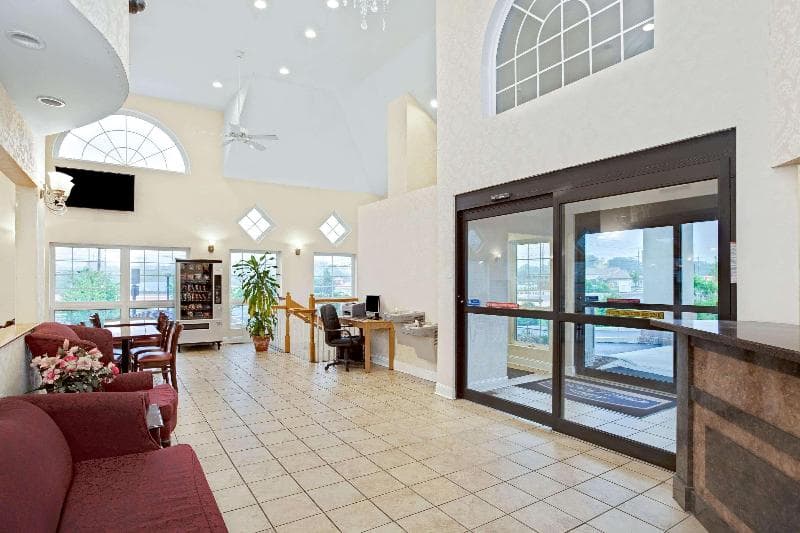Howard Johnson by Wyndham Blackwood Near Philadelphia 3