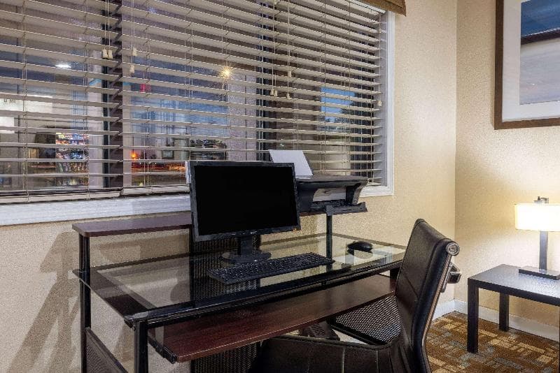 Days Inn By Wyndham Roswell photo 1
